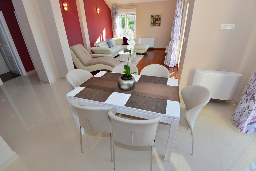 Apartments Villa Coratina Trogir Luaran gambar