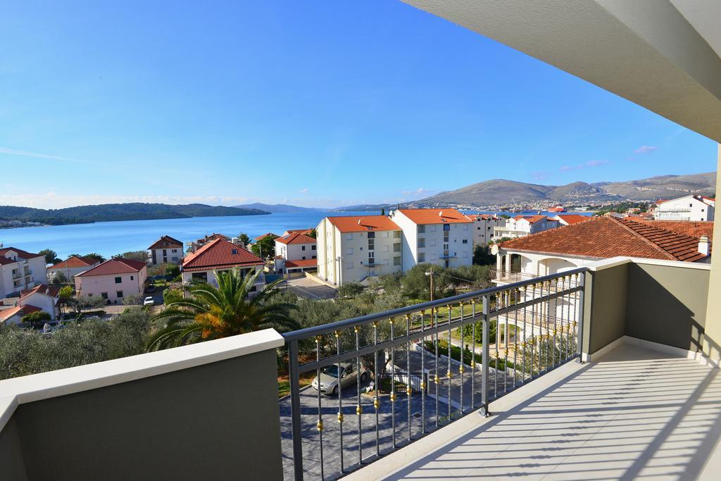 Apartments Villa Coratina Trogir Luaran gambar
