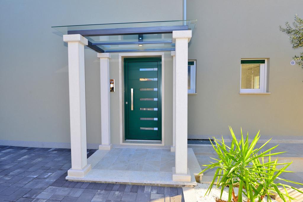 Apartments Villa Coratina Trogir Luaran gambar