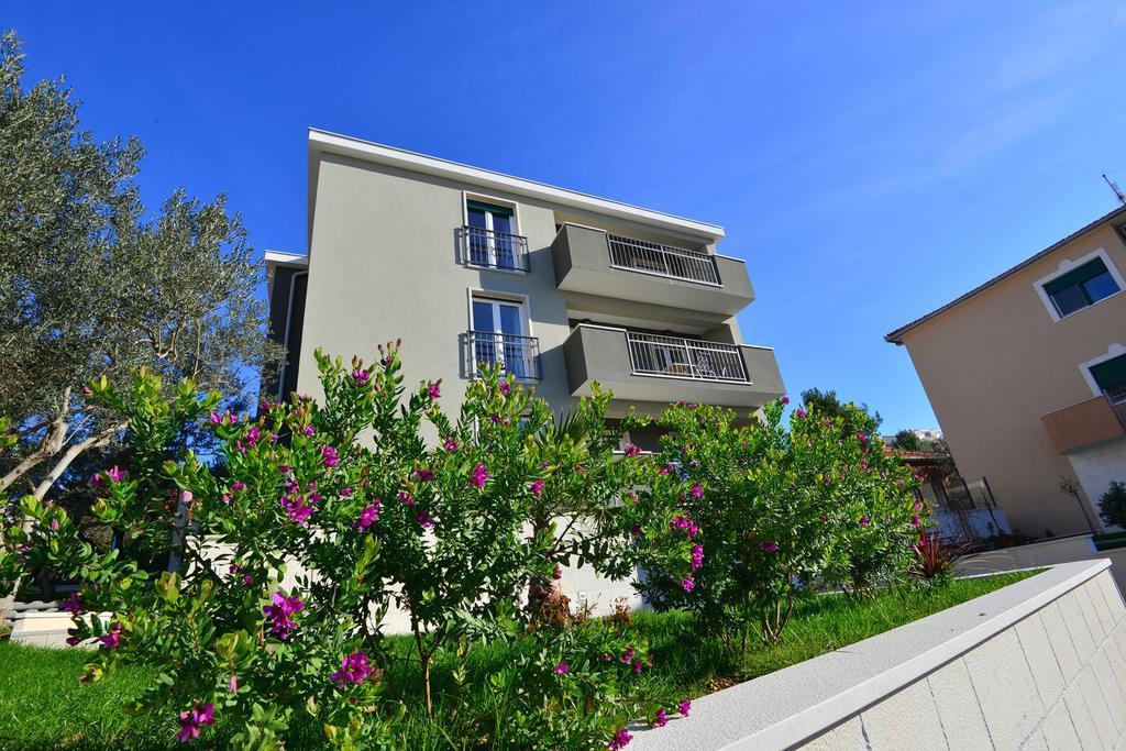 Apartments Villa Coratina Trogir Luaran gambar