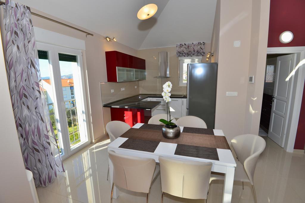 Apartments Villa Coratina Trogir Luaran gambar